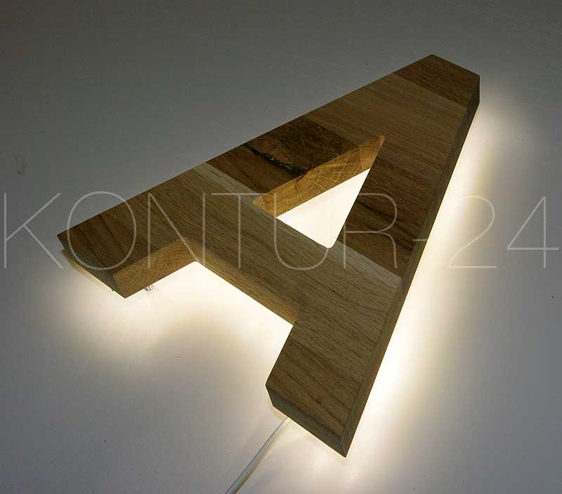 Lichtwerbung: Leuchtbuchstaben Rückleuchter aus Wildeiche 19mm